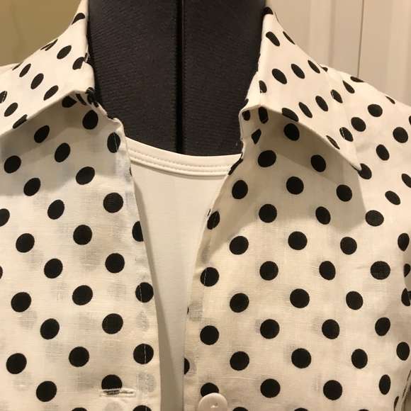 Lightweight linen jacket. - Picture 2 of 4